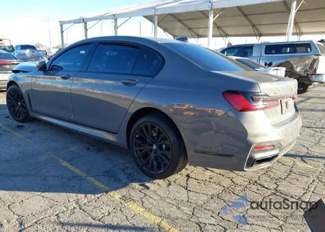 2022 BMW 750 I xDrive z USA, uszkodzony, nr VIN WBA7U2C05NCH54835